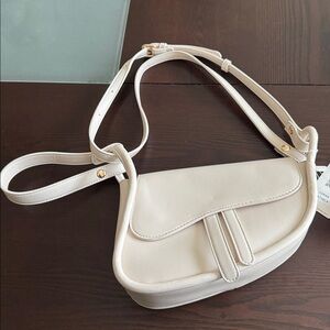 Elegant White Shoulder Bag